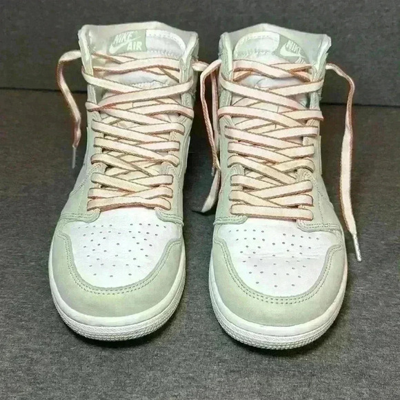 Like new Women’s Air Jordan 1 Retro High OG Seafoam CD0461-002 Women’s Sz 9.5 - Picture 4 of 13